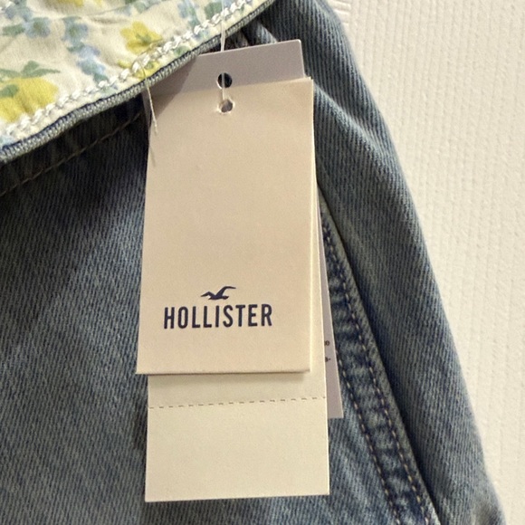 Hollister Women's Classic Blue Jean Shorts - Picture 3 of 6